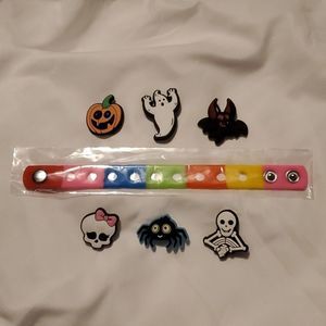 NEW 6 PIECE SPOOKY CROC CHARM JIBBITZ WITH BAND